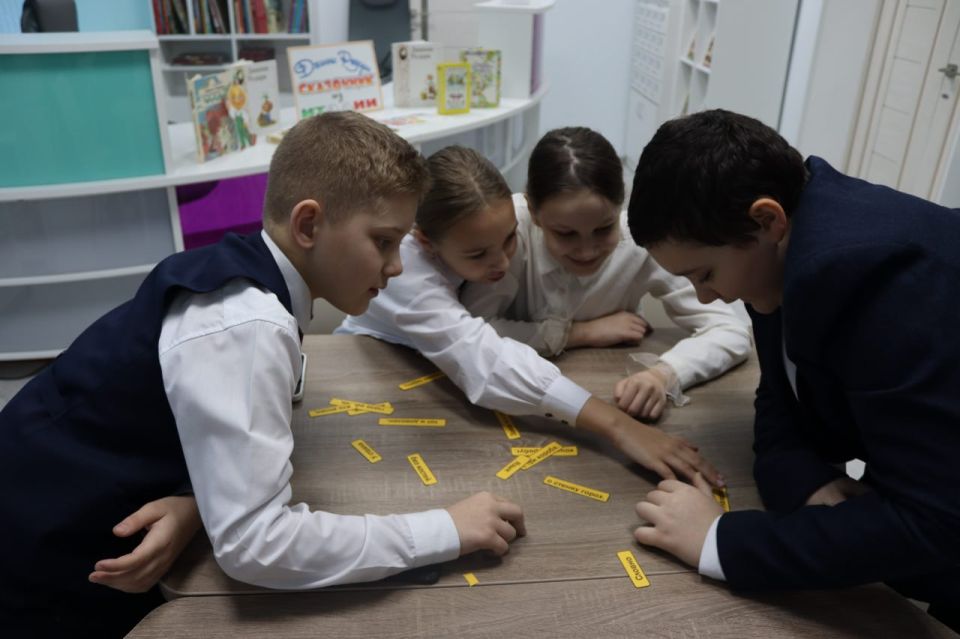 Сказочная гостиная «Веселые секреты Джанни Родари» Сказочная гостиная «Веселые секреты Джанни Родари»