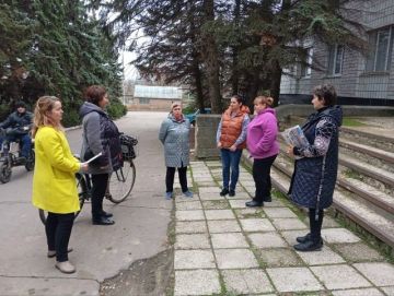 Сход граждан в селе Стыла. Врио заведующего Стыльским территориальным сектором Марина Курпа провела встречу с жителями села Стыла, на которой обсуждались важные вопросы, касающиеся улучшения жизни в населённом пункте