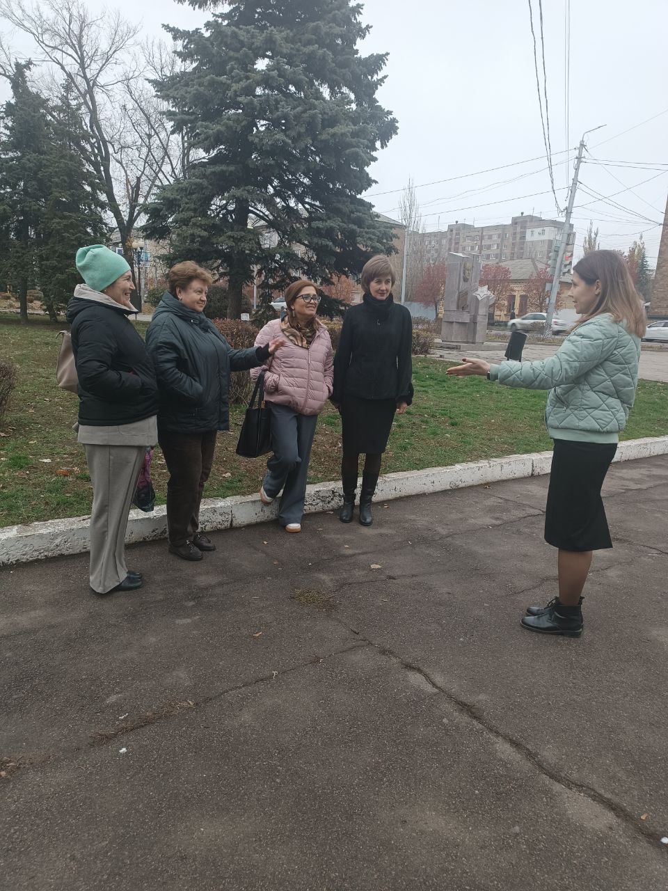 Сегодня, 11 ноября, спикер Оксана Кобельская провела встречу с по адресу: г.о. Макеевка, г. Макеевка, ул. Островского, 3\18