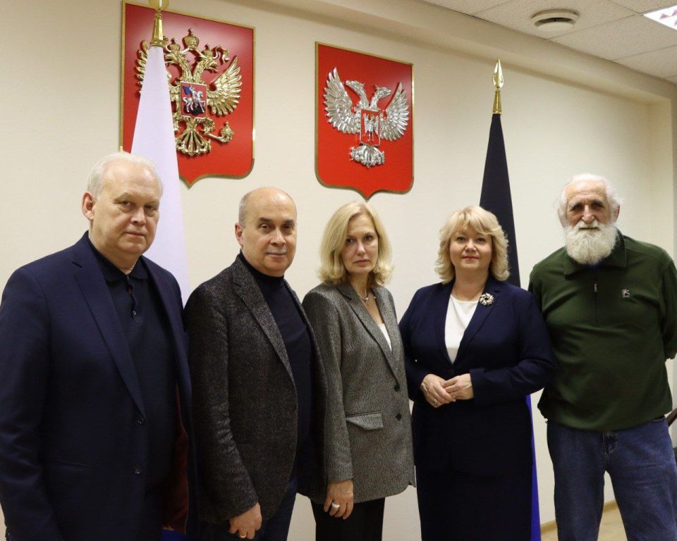 Вице-премьер Ольга Макеева провела встречу с представителями Экспедиционного Центра «Арктика» и Московского архитектурного института Вице-премьер Ольга Макеева провела встречу с представителями Экспедиционного Центра «Арктика» и Московского архитектурного института