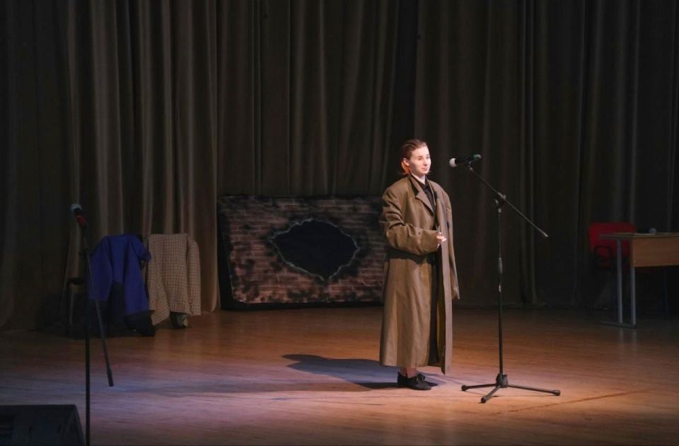 Студенческий театр МГУ им. А.И. Куинджи представил спектакль сверстникам Ленинградской области Студенческий театр МГУ им. А.И. Куинджи представил спектакль сверстникам Ленинградской области