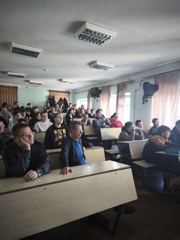 Выбираем жизнь без наркотиков: тематический круглый стол в ДОНИЖТ Выбираем жизнь без наркотиков: тематический круглый стол в ДОНИЖТ