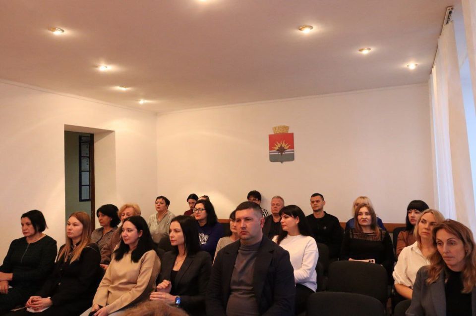 Сегодня, 11 ноября, состоялись публичные слушания по проекту решения Торезского городского совета Донецкой Народной Республики «О бюджете муниципального образования городской округ Торез Донецкой Народной Республики на 2026... Сегодня, 11 ноября, состоялись публичные слушания по проекту решения Торезского городского совета Донецкой Народной Республики «О бюджете муниципального образования городской округ Торез Донецкой Народной Республики на 2026...