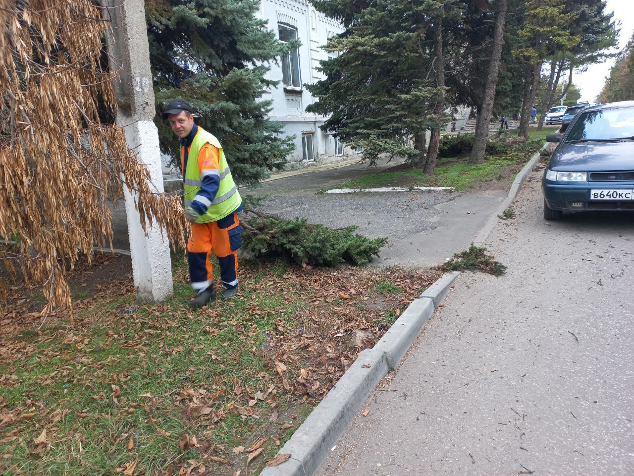 Василий Овчаров: Во время сегодняшнего Прямого эфира Глава Денис Владимирович Пушилин, отвечая на вопросы жителей Республики, поднял немало актуальных тем и дал доходчивые разъяснения о реалиях жизни нашего региона Василий Овчаров: Во время сегодняшнего Прямого эфира Глава Денис Владимирович Пушилин, отвечая на вопросы жителей Республики, поднял немало актуальных тем и дал доходчивые разъяснения о реалиях жизни нашего региона