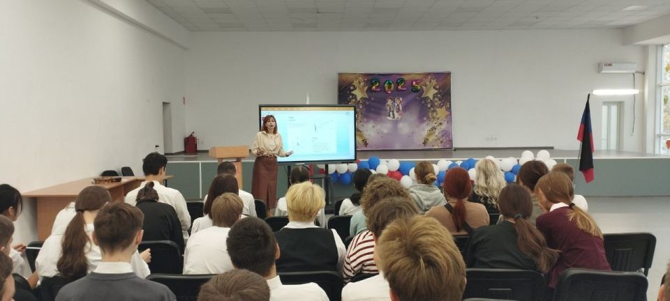 Олег Трофимов: В будущее через «Профессионалитет»: мариупольские школьники выбирают строительные специальности Олег Трофимов: В будущее через «Профессионалитет»: мариупольские школьники выбирают строительные специальности