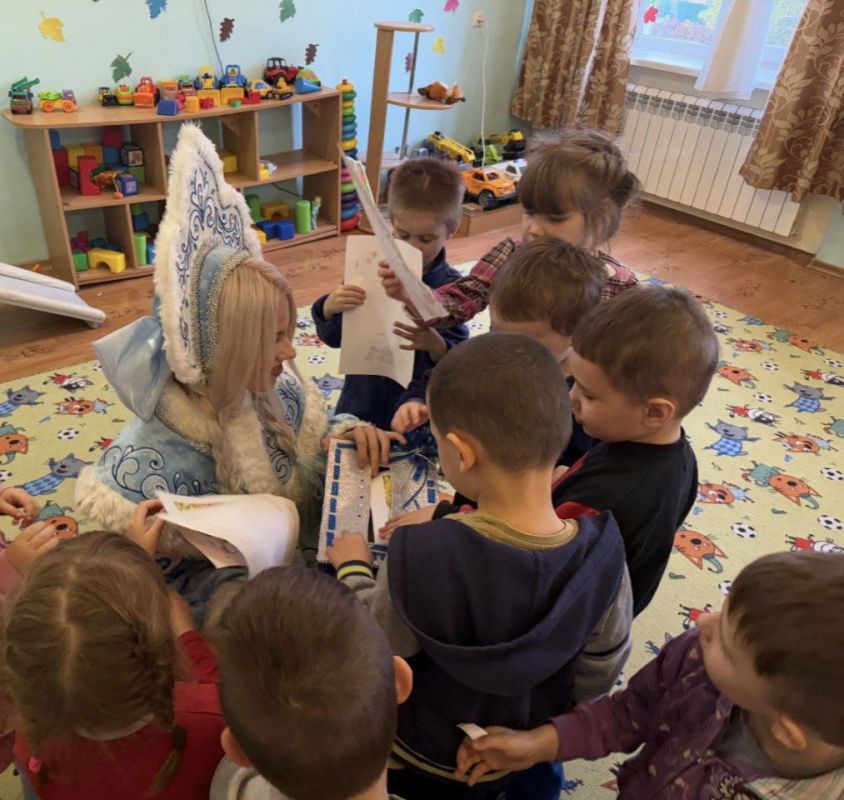 Жители ДНР могут исполнить новогодние желания тяжелобольных детей и сирот Жители ДНР могут исполнить новогодние желания тяжелобольных детей и сирот