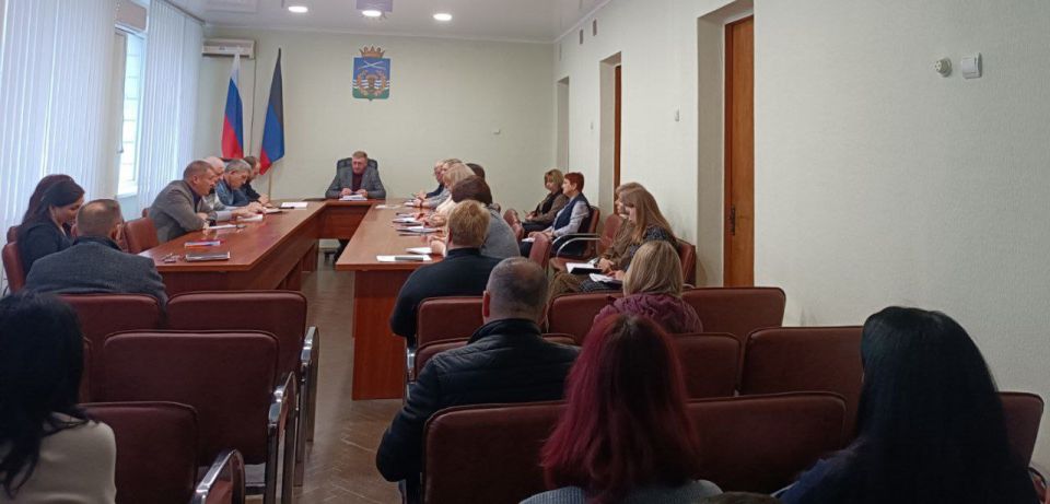 Сергей Юзвинкевич: Сегодня провёл расширенное аппаратное совещание с начальниками отделов и структурных подразделений Администрации Володарского МО, руководителями предприятий, территориальных подразделений министерств и... Сергей Юзвинкевич: Сегодня провёл расширенное аппаратное совещание с начальниками отделов и структурных подразделений Администрации Володарского МО, руководителями предприятий, территориальных подразделений министерств и...