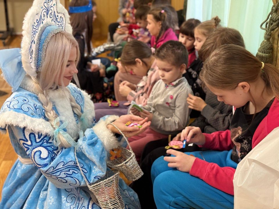Исполнить мечты и подарить веру в лучшее: в ДНР стартует акция «Новогоднее чудо» Исполнить мечты и подарить веру в лучшее: в ДНР стартует акция «Новогоднее чудо»