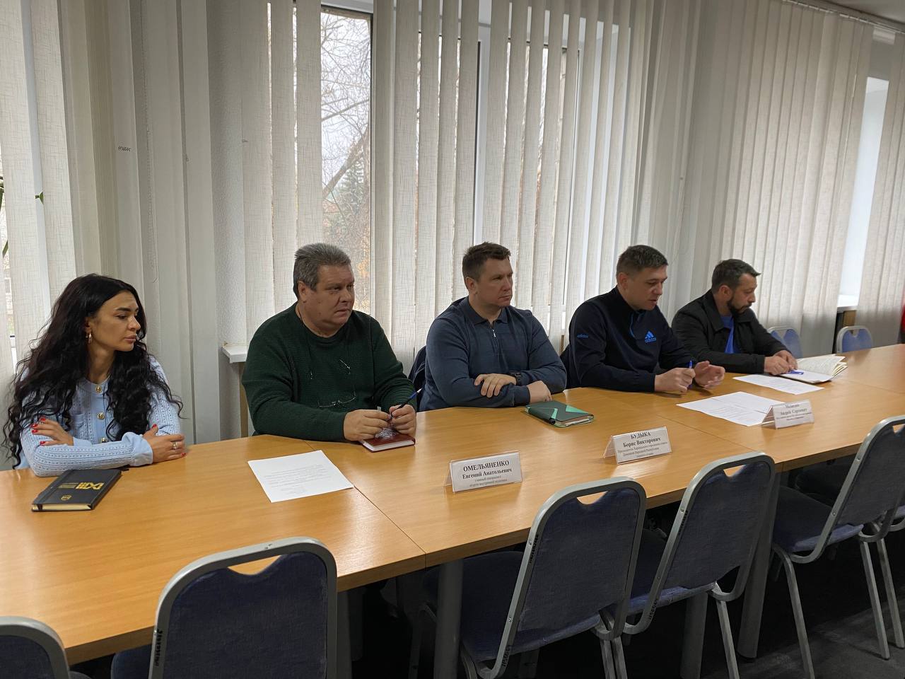 Евгений Поплавский: Провел заседание штаба по вопросам здравоохранения с главным врачом ГБУ ДНР «ЦГБ г. Харцызска» Андреем Медведевым, сотрудниками Администрации, депутатами и представителями некоммерческих организаций, где... Евгений Поплавский: Провел заседание штаба по вопросам здравоохранения с главным врачом ГБУ ДНР «ЦГБ г. Харцызска» Андреем Медведевым, сотрудниками Администрации, депутатами и представителями некоммерческих организаций, где...