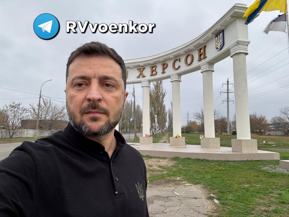 Пипец городу! - Украинцы встревожены визитом Зеленского в Херсон, куда бы он не приехал, всё просирается Пипец городу! - Украинцы встревожены визитом Зеленского в Херсон, куда бы он не приехал, всё просирается