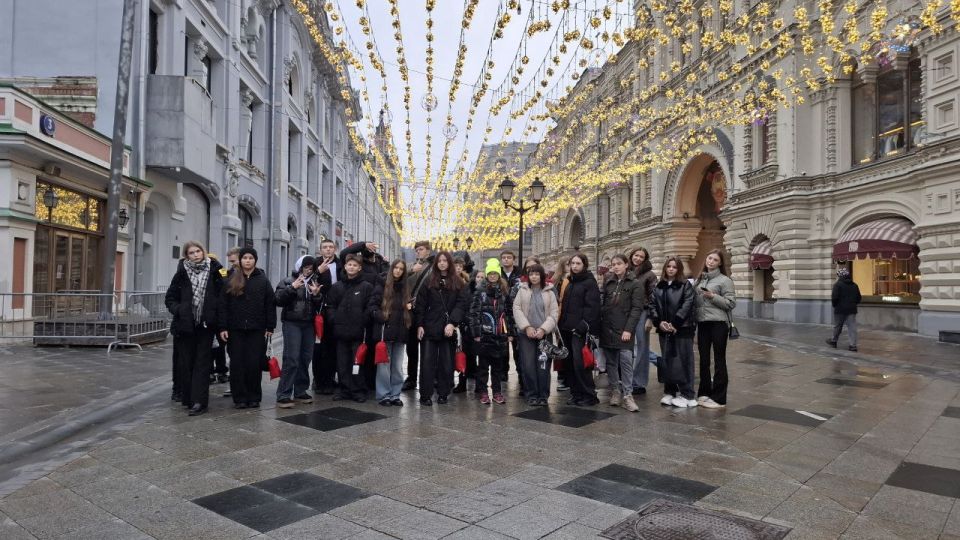 Иван Приходько: По приглашению Министра энергетики Российской Федерации Сергея Евгеньевича Цивилева и при поддержке Музея Победы 150 юных горловчан в возрасте от 13 до 17 лет побывали в Москве в рамках проекта «Дважды... Иван Приходько: По приглашению Министра энергетики Российской Федерации Сергея Евгеньевича Цивилева и при поддержке Музея Победы 150 юных горловчан в возрасте от 13 до 17 лет побывали в Москве в рамках проекта «Дважды...