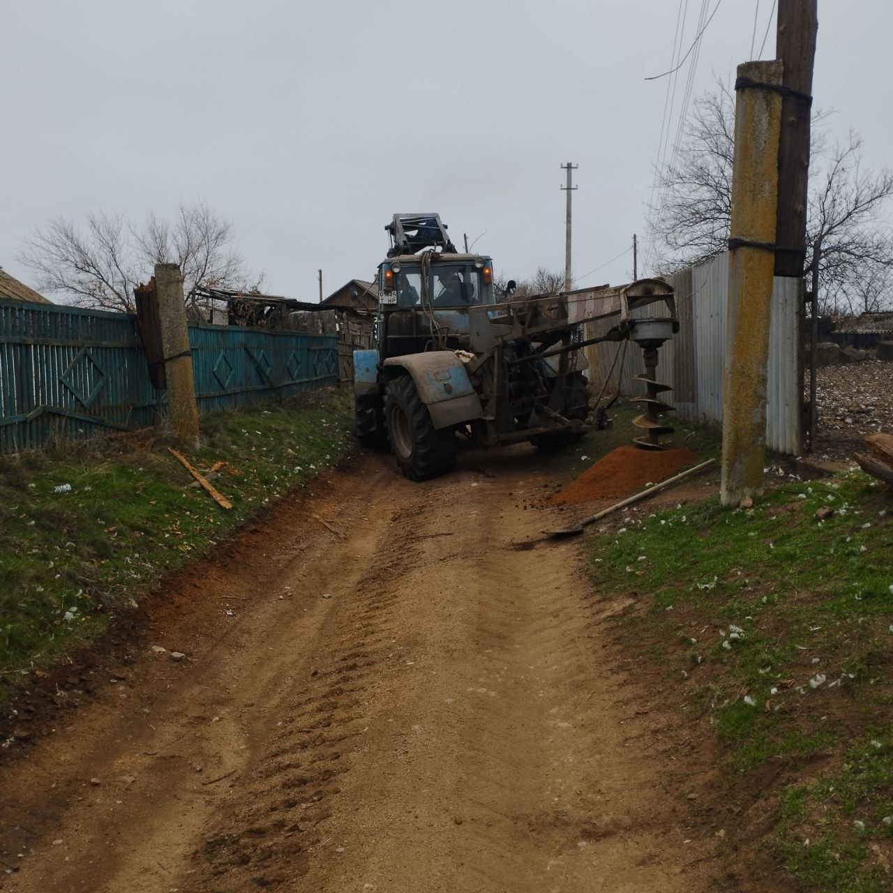 Наталья Великодная: Продолжаем работу по замене аварийных опор в населенных пунктах Наталья Великодная: Продолжаем работу по замене аварийных опор в населенных пунктах