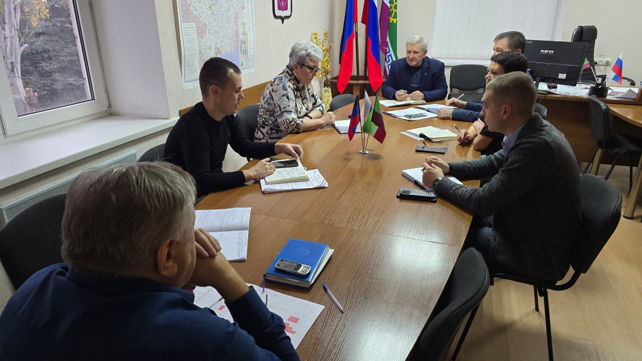 Глава муниципального образования Старобешевский муниципальный округ Николай Михайлов провел оперативное совещание по текущим вопросам