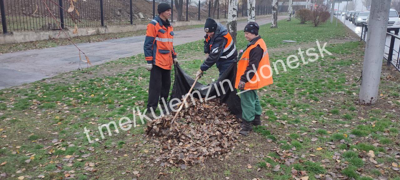 Алексей Кулемзин: Сотрудники коммунального предприятия «Зелёное строительство» продолжают уборку и благоустройство нашего города Алексей Кулемзин: Сотрудники коммунального предприятия «Зелёное строительство» продолжают уборку и благоустройство нашего города