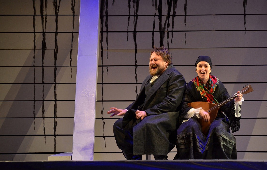 В ноябре Донецкий Республиканский академический молодёжный театр пригласил адресатов филиала фонда «Защитники Отечества» на свои лучшие постановки В ноябре Донецкий Республиканский академический молодёжный театр пригласил адресатов филиала фонда «Защитники Отечества» на свои лучшие постановки