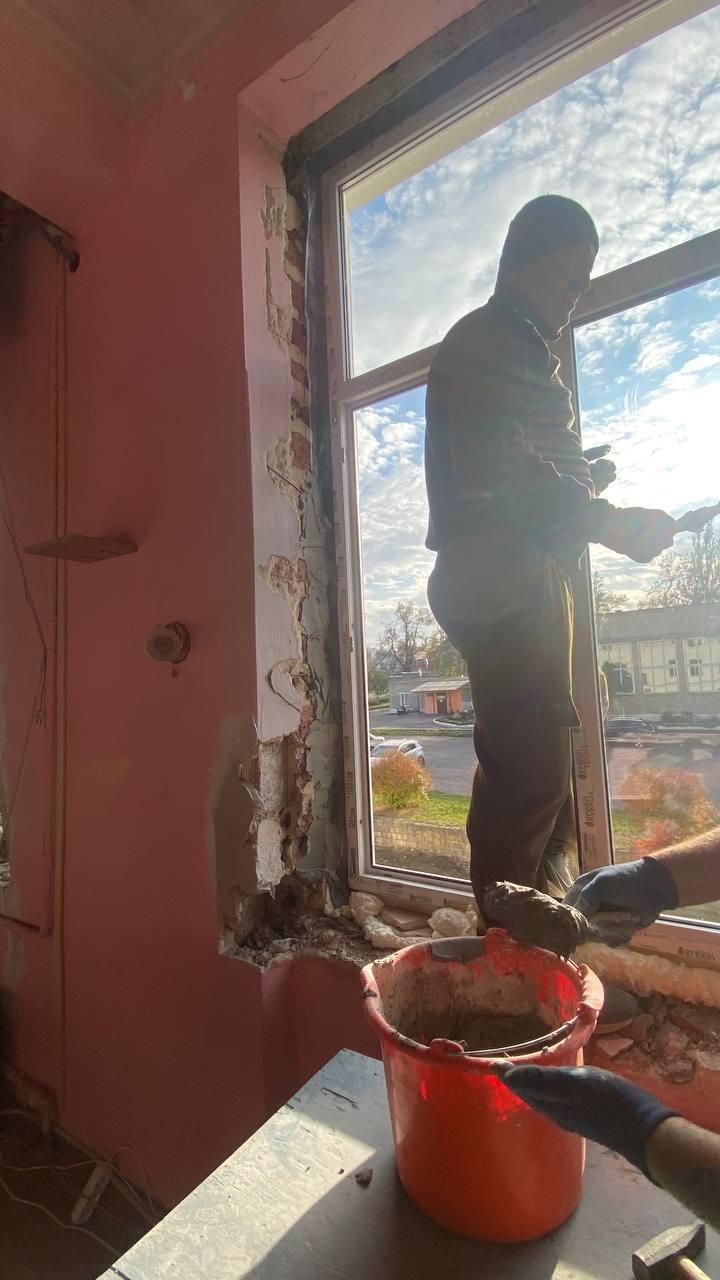 Нижегородская область обновляет окна в здании Центра детского и юношеского творчества в Харцызске Нижегородская область обновляет окна в здании Центра детского и юношеского творчества в Харцызске