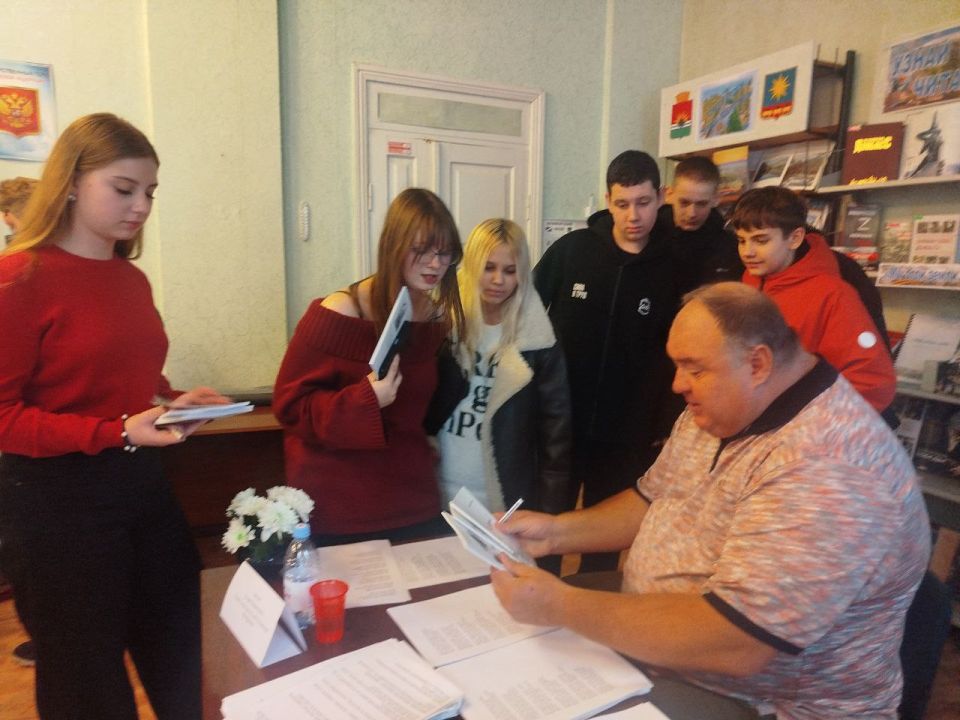 Творческий вечер Андрея Звягина: поэзия, проза и волонтерство Творческий вечер Андрея Звягина: поэзия, проза и волонтерство