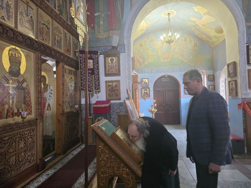 Александр Качанов: В Свято-Владимирском храме города Докучаевска появилась новая икона Спасителя Александр Качанов: В Свято-Владимирском храме города Докучаевска появилась новая икона Спасителя