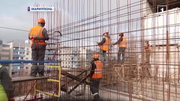 От руин до современных многоэтажек: московские специалисты восстанавливают жилые дома Мариуполя