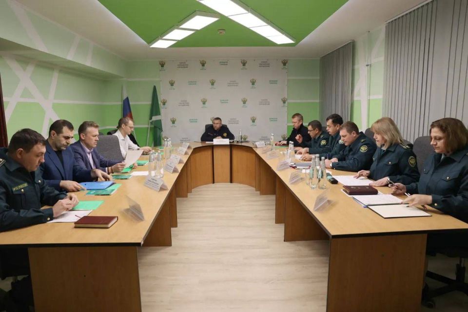 Руководитель ФТС России Валерий Пикалёв посетил Луганскую и Донецкую таможни Руководитель ФТС России Валерий Пикалёв посетил Луганскую и Донецкую таможни