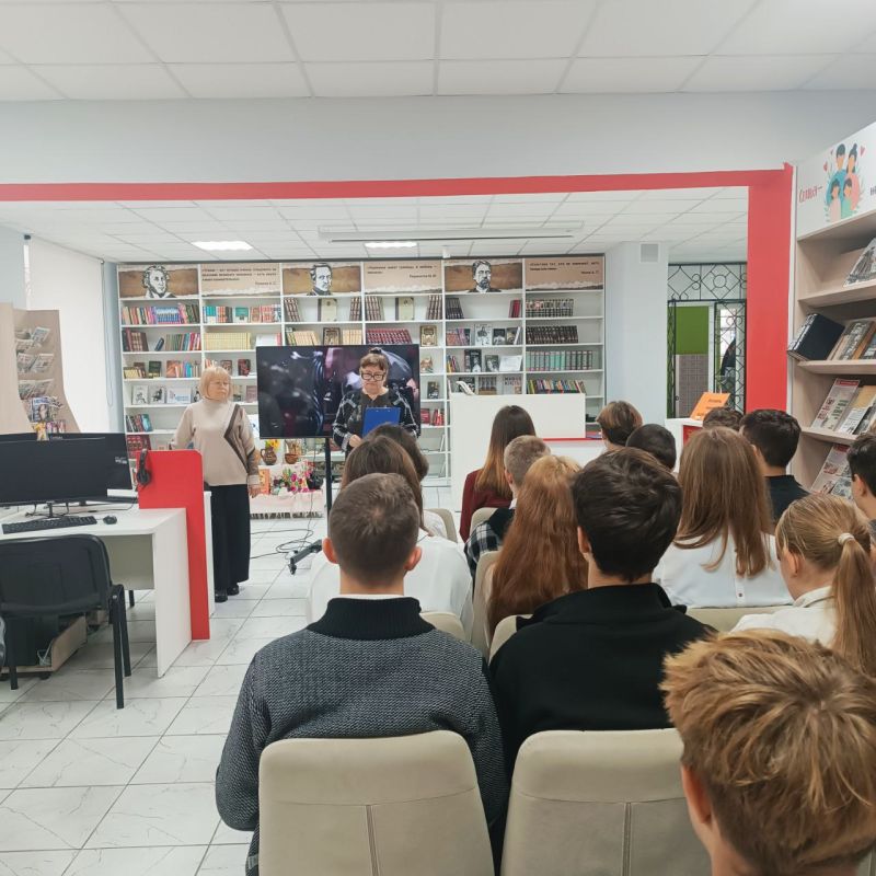 Мероприятие в библиотеке. В библиотеке-филиале № 2 семейного чтения прошел час откровенного разговора «Устоять перед соблазном», в котором приняли участие обучающиеся 10 и 11 классов школы № 38 городского округа Енакиево Мероприятие в библиотеке. В библиотеке-филиале № 2 семейного чтения прошел час откровенного разговора «Устоять перед соблазном», в котором приняли участие обучающиеся 10 и 11 классов школы № 38 городского округа Енакиево