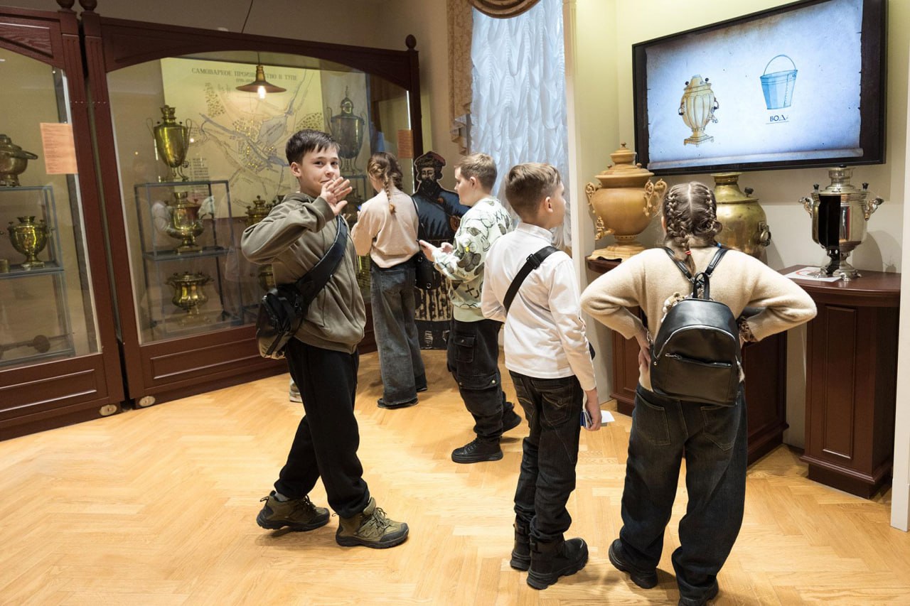 Губернатор Тульской области пообщался с детьми ДНР Губернатор Тульской области пообщался с детьми ДНР