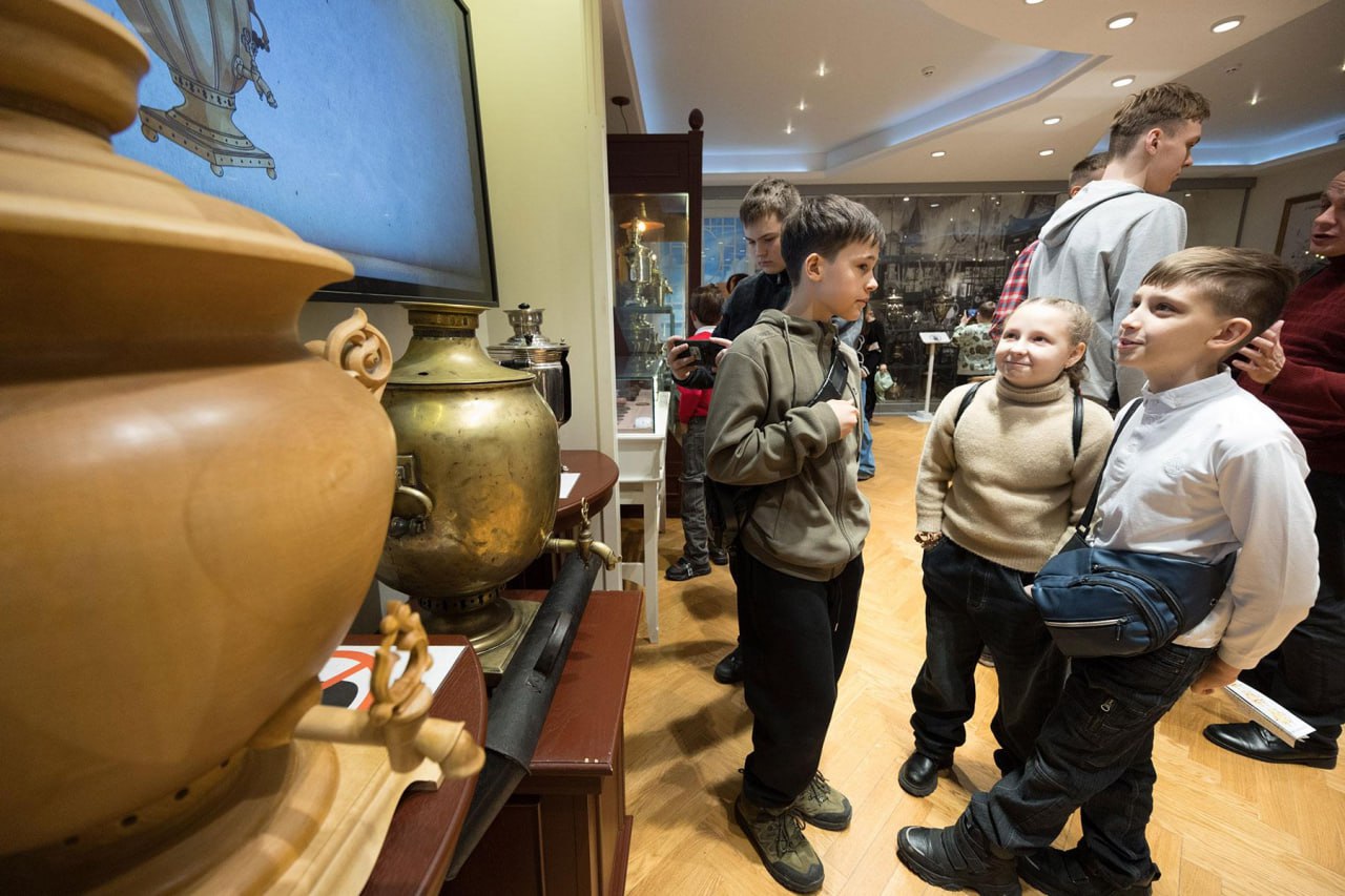 Губернатор Тульской области пообщался с детьми ДНР Губернатор Тульской области пообщался с детьми ДНР