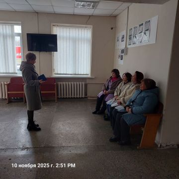 ВСТРЕЧИ С ЖИТЕЛЯМИ. 12 ноября 2025 года депутаты Ясиноватского муниципального совета Донецкой Народной Республики от фракции «Единая Россия» Елена Асаул и Ирина Евсюкова провели встречу с жителями