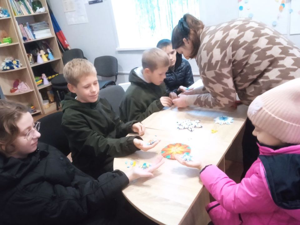 «Сказочный мир оригами». в МБУ «Красновский СДК» состоялся мастер-класс, посвященный Всемирному дню оригами «Сказочный мир оригами». в МБУ «Красновский СДК» состоялся мастер-класс, посвященный Всемирному дню оригами