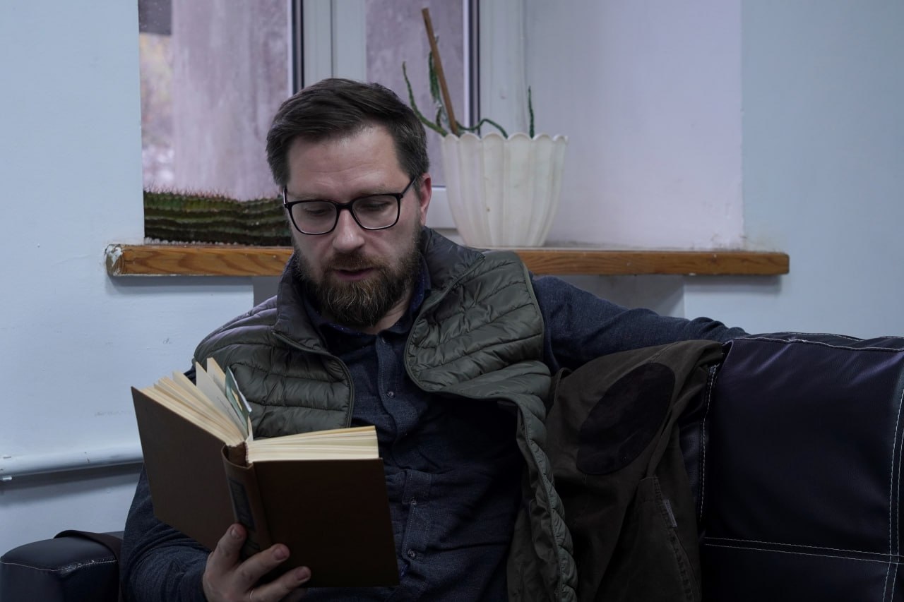 «Медленные достоевские вторники» — семинары медленного чтения в Донецкой республиканской библиотеке для молодежи ко дню рождения Ф. М. Достоевского «Медленные достоевские вторники» — семинары медленного чтения в Донецкой республиканской библиотеке для молодежи ко дню рождения Ф. М. Достоевского