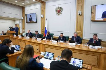 Александр Волошин: #работа_в_СФ. В Совете Федерации прошло заседание Совета по вопросам жилищного строительства и содействия развитию жилищно-коммунального комплекса