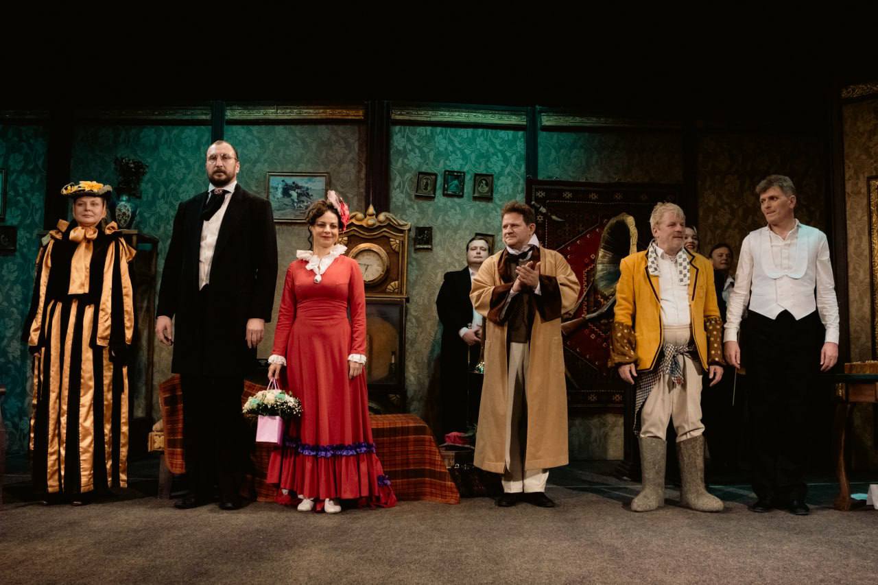 Российский актер театра и кино Александр Обласов выступил на Донецкой сцене Российский актер театра и кино Александр Обласов выступил на Донецкой сцене