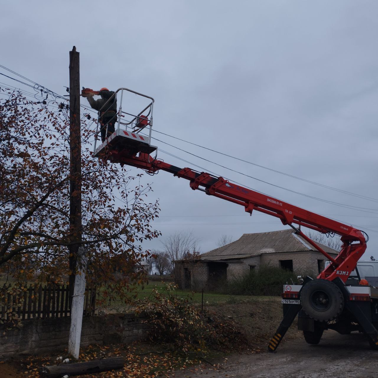 Наталья Великодная: В селе Чермалык по улицам Красноармейской и Ворошилова специалисты Тельмановского РЭС произвели замену аварийных опор Наталья Великодная: В селе Чермалык по улицам Красноармейской и Ворошилова специалисты Тельмановского РЭС произвели замену аварийных опор