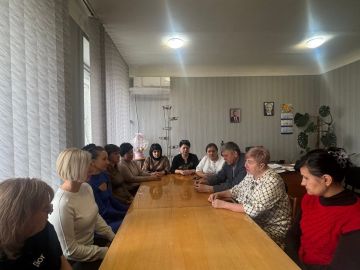 Встреча трудового коллектива с депутатом Наталией Ботвиной