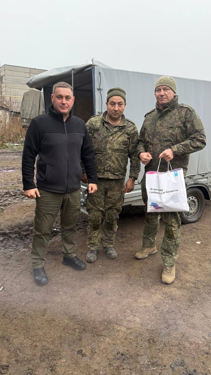 Константин Затулин: Председатель Совета молодых депутатов Апшеронского района Евгений Кантур и помощник депутата Госдумы Константина Фёдоровича Затулина, председатель Совета депутатов Хадыженского городского поселения Артур... Константин Затулин: Председатель Совета молодых депутатов Апшеронского района Евгений Кантур и помощник депутата Госдумы Константина Фёдоровича Затулина, председатель Совета депутатов Хадыженского городского поселения Артур...