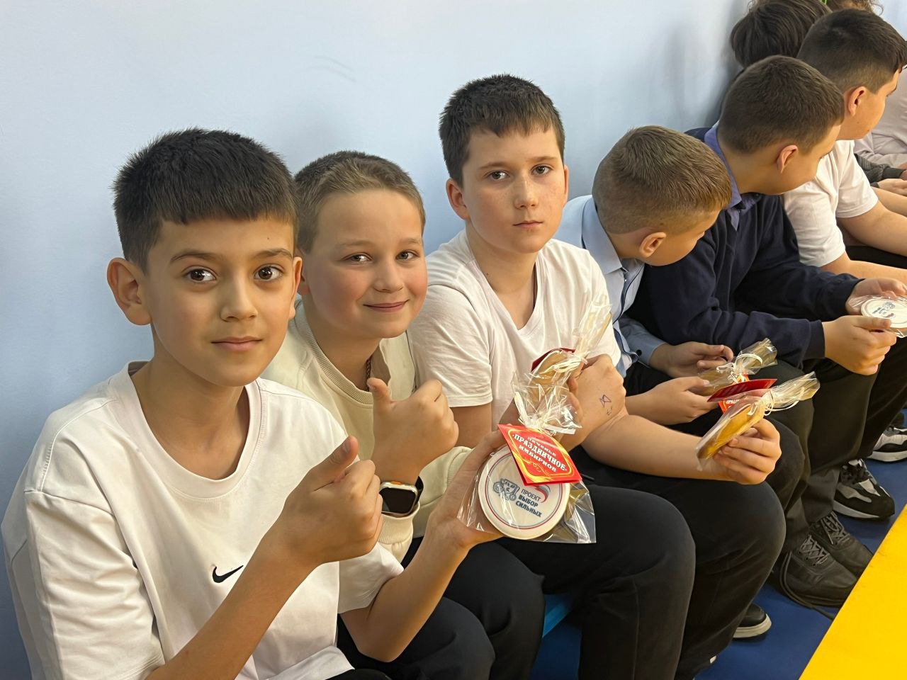 В рамках партийного проекта Единой России "Выбор сильных" в городе Ждановке открылся школьный зал самбо В рамках партийного проекта Единой России "Выбор сильных" в городе Ждановке открылся школьный зал самбо