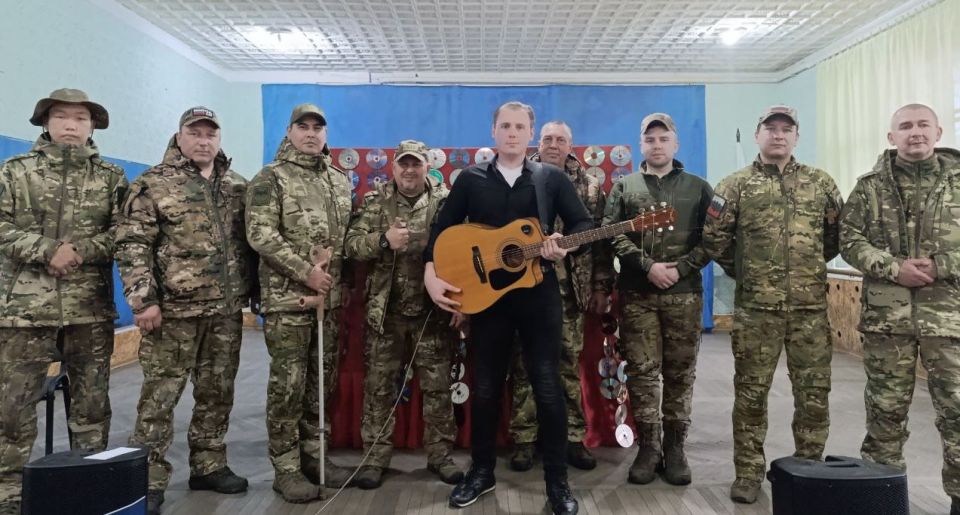 11 ноября в МБУ «Клуб им.Кирова г.о.Торез» прошёл сольный мини-концерт, подготовленный специально для участников СВО 11 ноября в МБУ «Клуб им.Кирова г.о.Торез» прошёл сольный мини-концерт, подготовленный специально для участников СВО