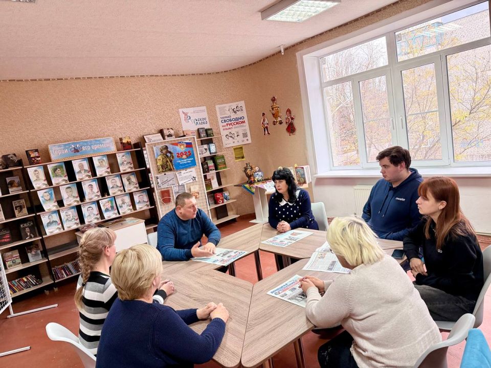 Сегодня председатель Иловайского городского совета, Виталий Песчанский, провёл встречу с трудовым коллективом Сегодня председатель Иловайского городского совета, Виталий Песчанский, провёл встречу с трудовым коллективом