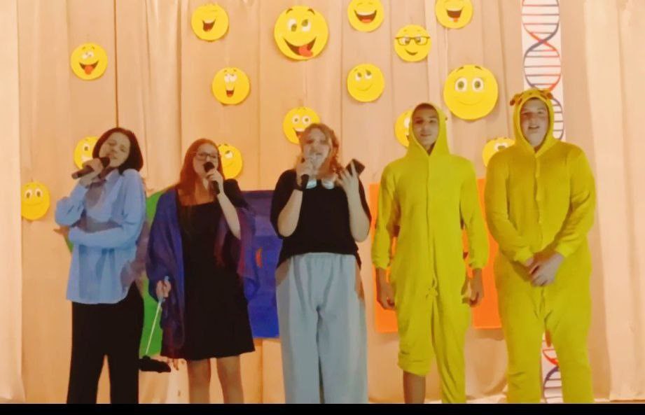 Вчера команда «ДЕСЯТОЧКА» обучающихся ГБОУ «Мироновская школа №10» приняла участие в фестивале-конкурсе КВН «Смеховой бунт: гены смеха» Вчера команда «ДЕСЯТОЧКА» обучающихся ГБОУ «Мироновская школа №10» приняла участие в фестивале-конкурсе КВН «Смеховой бунт: гены смеха»