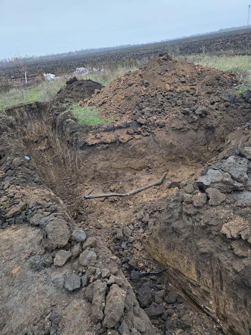 11.11.2025 в 15:00 диспетчерской службой ГУП ДНР «УГЛЕТЕЛЕКОМ» было зафиксировано повреждение магистральной волоконно-оптической линии связи (ВОК-36/0) по направлению г. Донецк – г. Шахтерск 11.11.2025 в 15:00 диспетчерской службой ГУП ДНР «УГЛЕТЕЛЕКОМ» было зафиксировано повреждение магистральной волоконно-оптической линии связи (ВОК-36/0) по направлению г. Донецк – г. Шахтерск