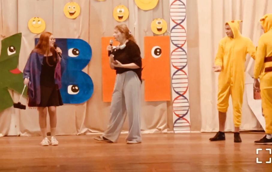 Вчера команда «ДЕСЯТОЧКА» обучающихся ГБОУ «Мироновская школа №10» приняла участие в фестивале-конкурсе КВН «Смеховой бунт: гены смеха» Вчера команда «ДЕСЯТОЧКА» обучающихся ГБОУ «Мироновская школа №10» приняла участие в фестивале-конкурсе КВН «Смеховой бунт: гены смеха»