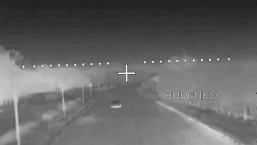 Андрей Руденко: Операторы FPV-дронов 6-й мотострелковой дивизии «Южной» группировки войск уничтожили два пикапа с живой силой противника на Краматорско-Дружковском направлении специальной военной операции (СВО)