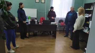 Михаил Рапач провел конструктивную встречу с работниками Новозарьевского СЦКиД, на которой были обсуждены актуальные вопросы по улучшению условий работы и досуга