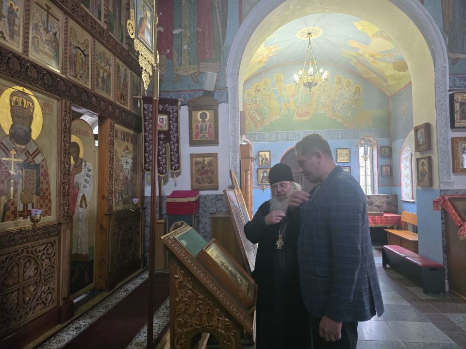 Александр Качанов: В Свято-Владимирском храме города Докучаевска появилась новая икона Спасителя Александр Качанов: В Свято-Владимирском храме города Докучаевска появилась новая икона Спасителя