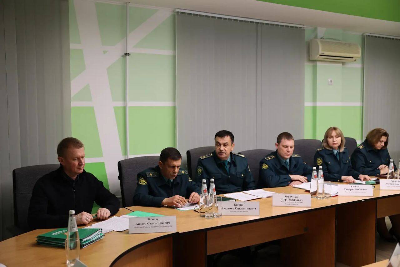 Руководитель ФТС России Валерий Пикалёв посетил Луганскую и Донецкую таможни Руководитель ФТС России Валерий Пикалёв посетил Луганскую и Донецкую таможни