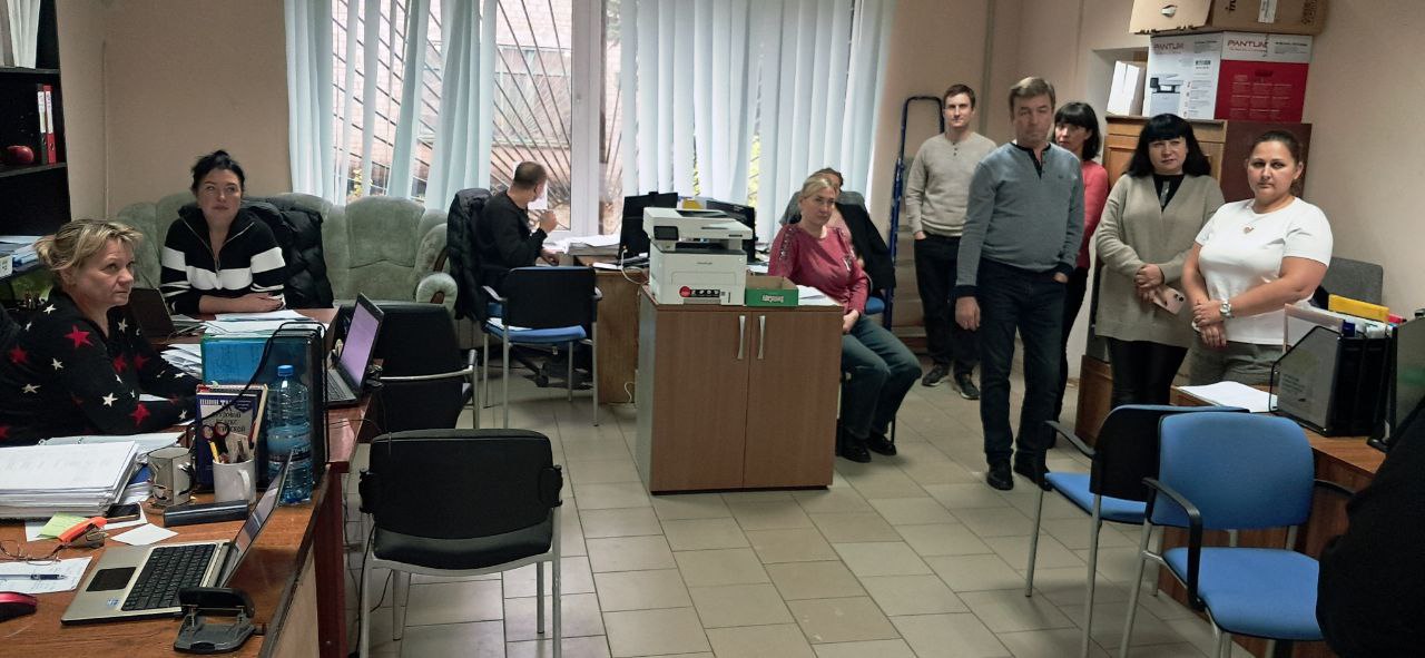 Сегодня, 12 ноября, заместитель главы администрации городского округа Макеевка Ирина Валентиновна Сидякина провела встречу по адресу: г. Макеевка, ул. Ленина,19 Сегодня, 12 ноября, заместитель главы администрации городского округа Макеевка Ирина Валентиновна Сидякина провела встречу по адресу: г. Макеевка, ул. Ленина,19