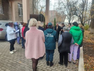 Сегодня, 12 ноября, по поручению Главы ДНР Дениса Пушилина, Руководитель Управы Калининского внутригородского района Елена Синецкая провела встречу с трудовым коллективом государственного бюджетного учреждения Донецкой...