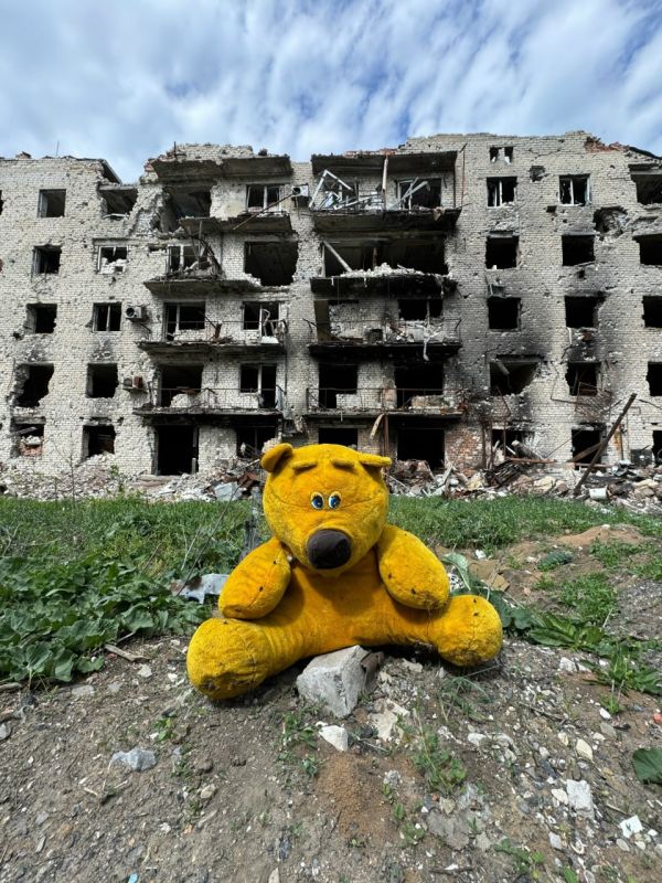 Военный фотограф Дмитрий Ягодкин из Донецка празднует День рождения Военный фотограф Дмитрий Ягодкин из Донецка празднует День рождения