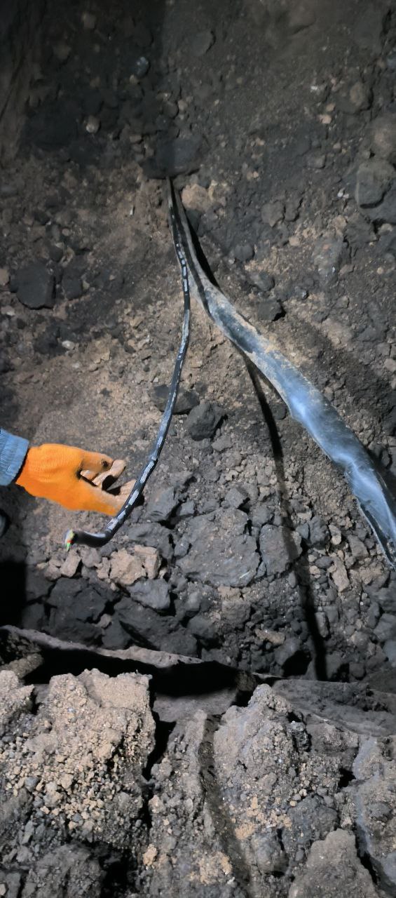 11.11.2025 в 15:00 диспетчерской службой ГУП ДНР «УГЛЕТЕЛЕКОМ» было зафиксировано повреждение магистральной волоконно-оптической линии связи (ВОК-36/0) по направлению г. Донецк – г. Шахтерск 11.11.2025 в 15:00 диспетчерской службой ГУП ДНР «УГЛЕТЕЛЕКОМ» было зафиксировано повреждение магистральной волоконно-оптической линии связи (ВОК-36/0) по направлению г. Донецк – г. Шахтерск