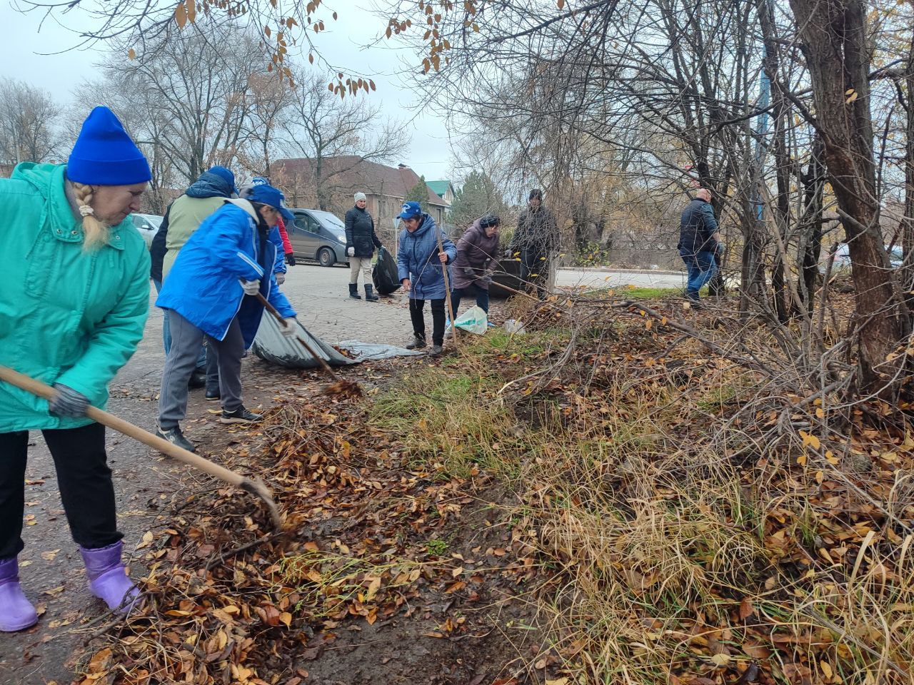 Елена Синецкая: Сегодня, 13 ноября, в рамках проекта «Городская среда», реализуемого Всероссийской Политической Партией «Единая Россия», сотрудники Управы Калининского внутригородского района Администрации городского округа... Елена Синецкая: Сегодня, 13 ноября, в рамках проекта «Городская среда», реализуемого Всероссийской Политической Партией «Единая Россия», сотрудники Управы Калининского внутригородского района Администрации городского округа...